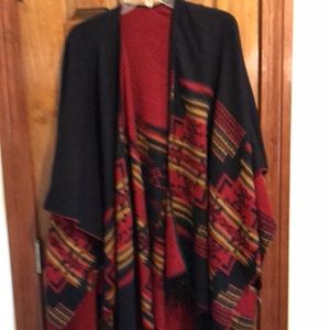 Cozy, reversible, South West Print Poncho EUC